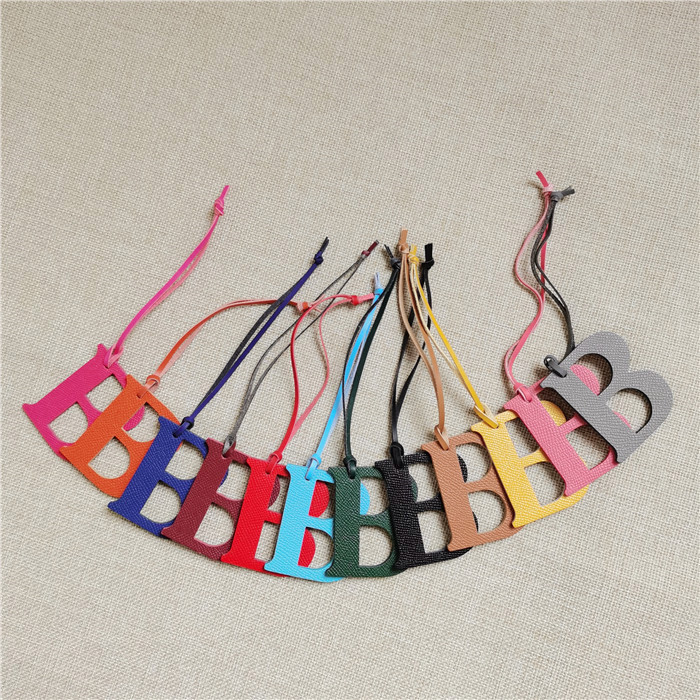 English Letter A B C D E F G A - Monogram Keychain Leather 리뷰 및 가격